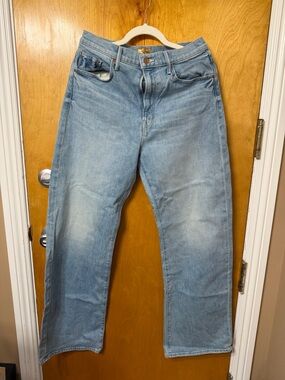 MOTHER Light Wash Wide-Leg Jeans - Blue The Lasso Sneak Ivy League Cowboy